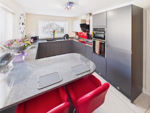 Breakfast Kitchen- click for photo gallery